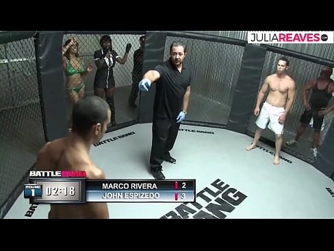 ❤️ Ultimate Fighter akimtosa msichana nambari baada ya pigano ulingoni ❌ ❤